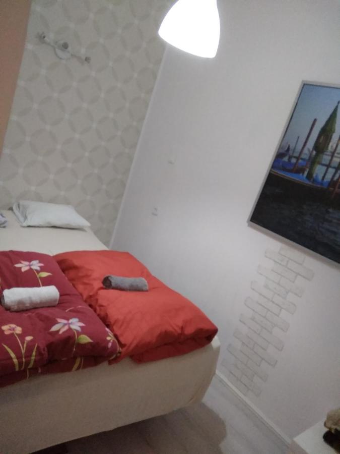 Apartament Przy Parku Noclegi 普沃茨克 外观 照片